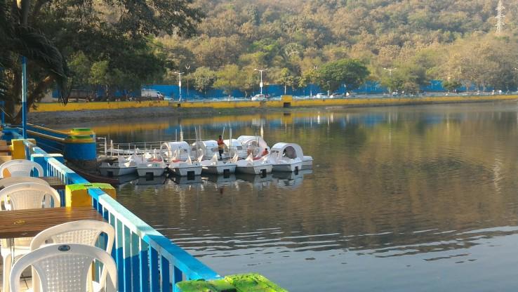 Upvan Lake Garden - slide 1
