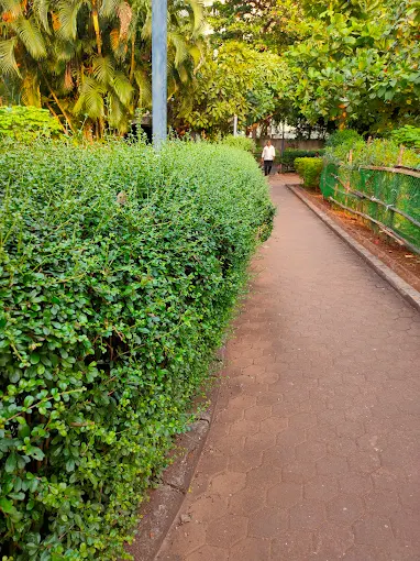 Rajesh Khanna Garden - slide 3