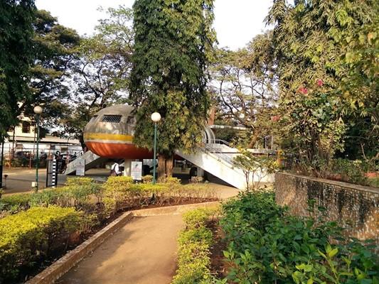 Juhu Garden - slide 5
