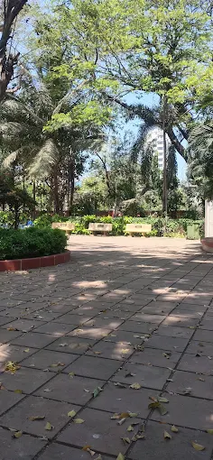 Rajesh Khanna Garden - slide 2