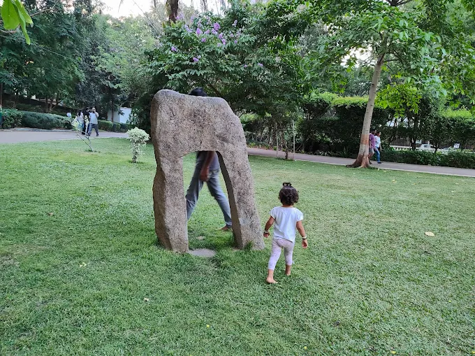Heritage Garden - slide 3