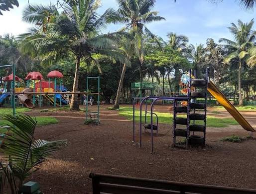 Priyadarshani Park - slide 6