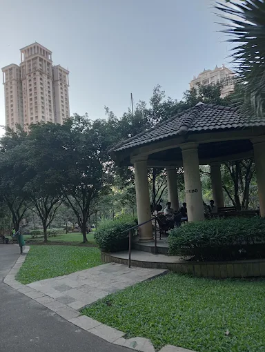 Heritage Garden - slide 2