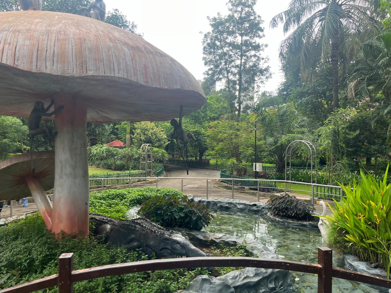 Veermata Jijabai Bhosale Botanical Udyan and Zoo - slide 11