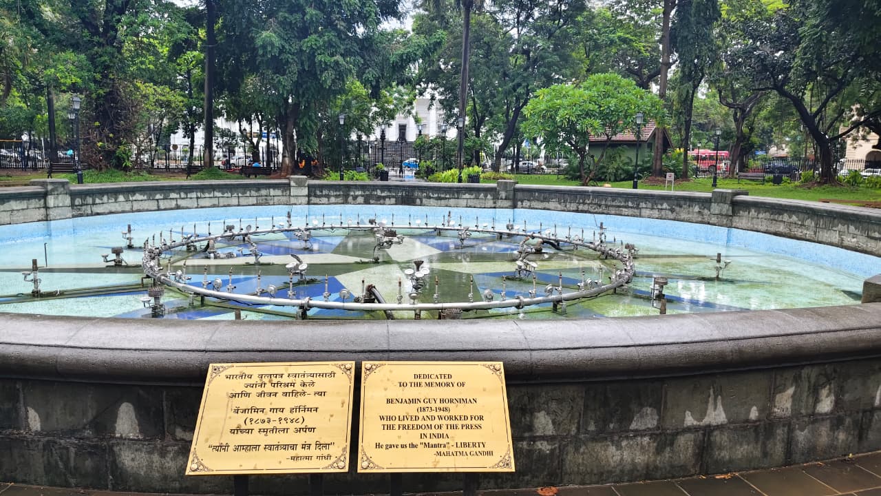 Horniman circle - slide 2